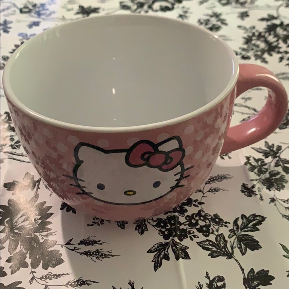 Giant Hello Kitty coffee mug